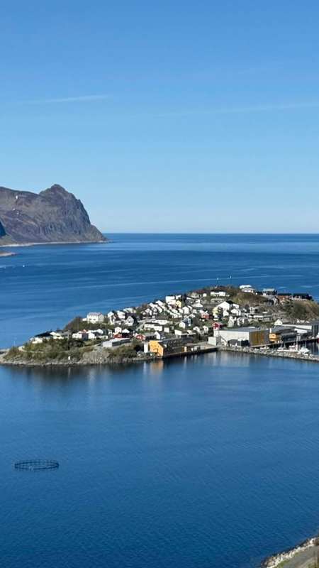 Husøy Viewpoint, Northern Norway — Scenic viewpoint on Husøy island offering panoramic views of fjords and mountains